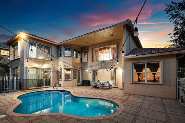 $990,000 | 9915 Vía Bernini, Lake Worth, FL 33467