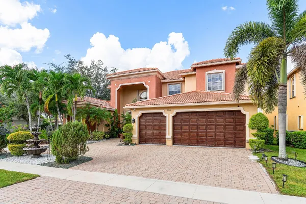 $990,000 | 9915 Vía Bernini, Lake Worth, FL 33467