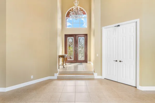$990,000 | 9915 Vía Bernini, Lake Worth, FL 33467