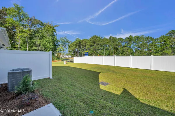 $2,100 | 123 South Grassland Road, Surf City, NC 28445