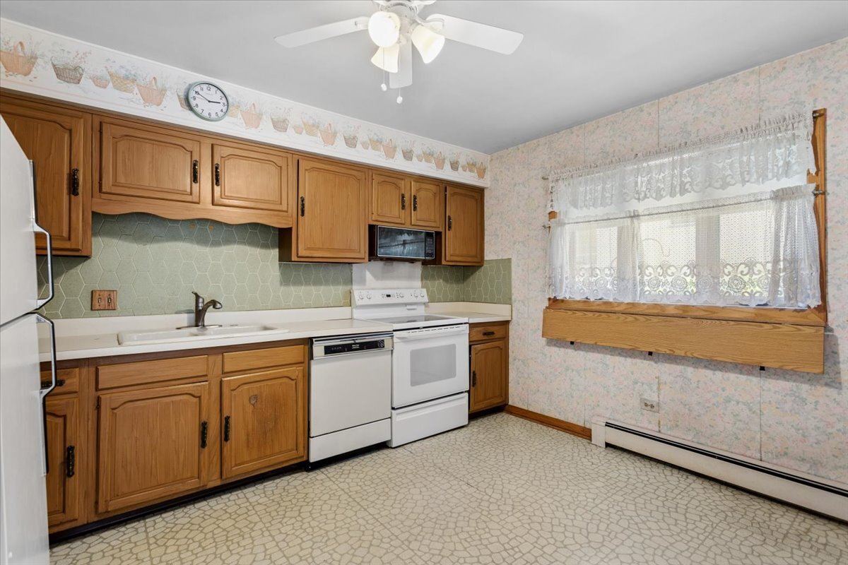 69 Lincoln Avenue, Unit 1S Riverside, IL 60546 - Photo 11 of 28