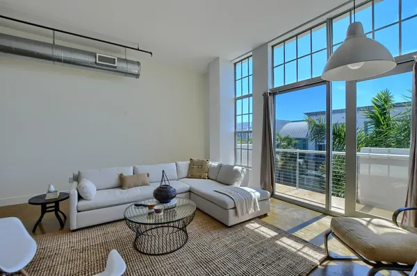$3,200 | 180 Northeast 4th Avenue, Unit 406, Delray Beach, FL 33483
