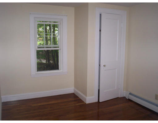 105 Weyham Road Weymouth, MA 02191 - Photo 5 of 9 Gallery Image 5