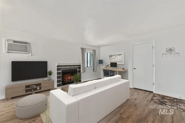 $249,900 | 7084 West Colehaven Lane, Boise, ID 83704