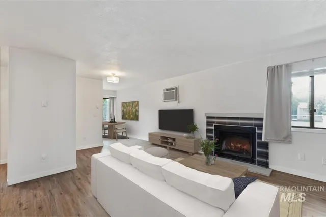 $249,900 | 7084 West Colehaven Lane, Boise, ID 83704