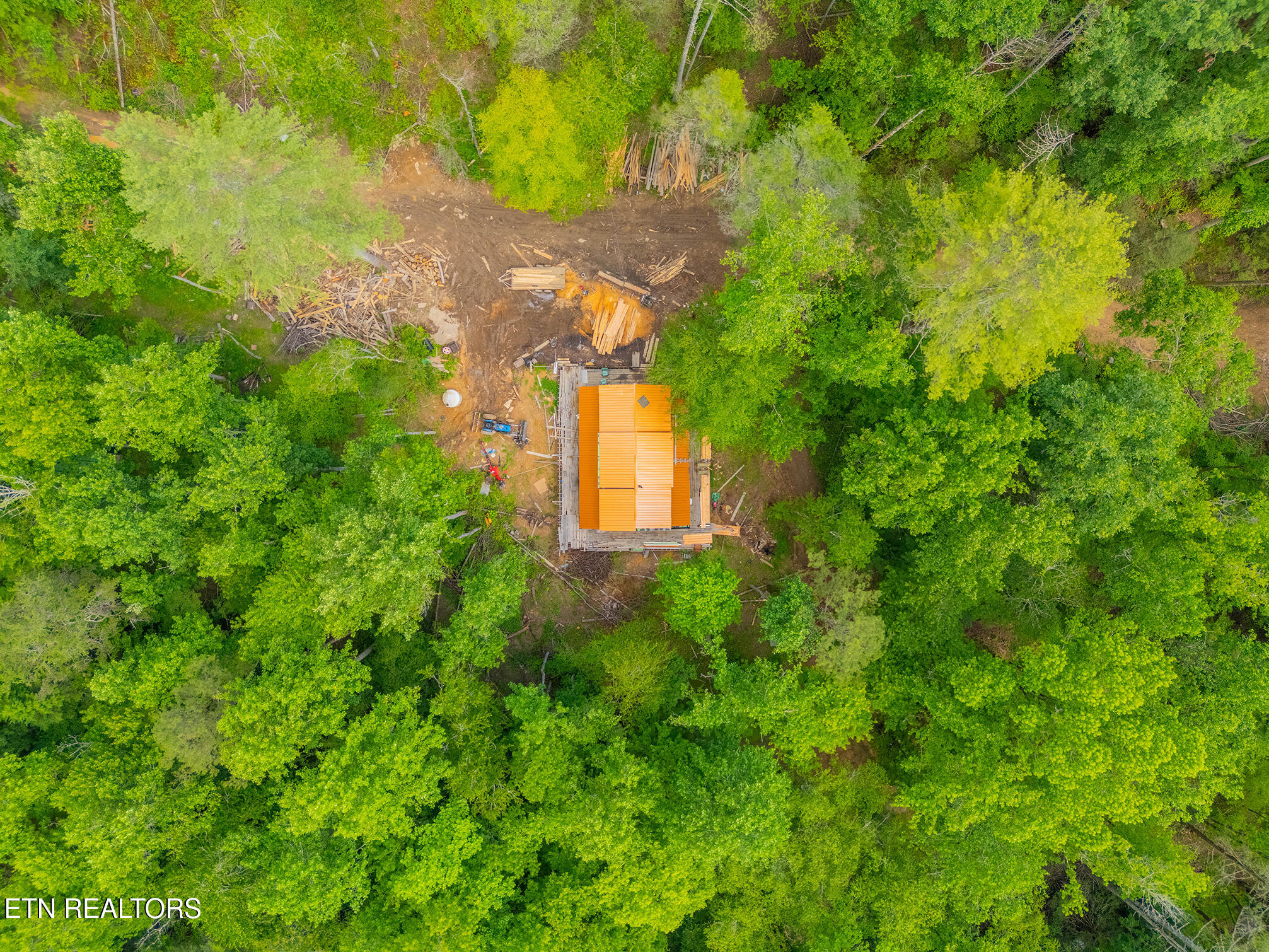 118 Authorn Sheldon Road Harriman, TN 37748 - Photo 3 of 59 1 - DJI_20250617161017_0040_D-HDR