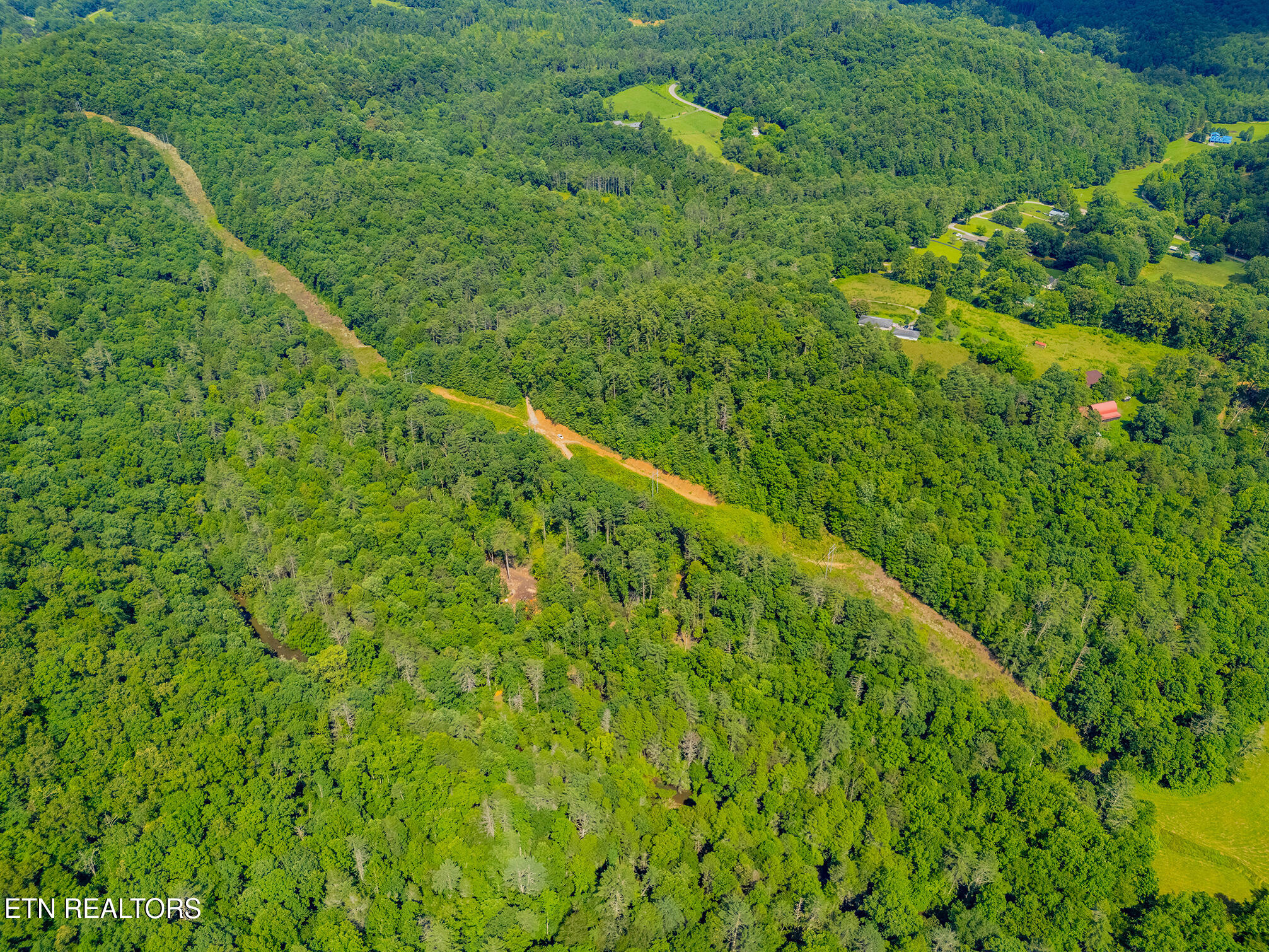 118 Authorn Sheldon Road Harriman, TN 37748 - Photo 52 of 59 40 - DJI_20250617161609_0065_D-HDR