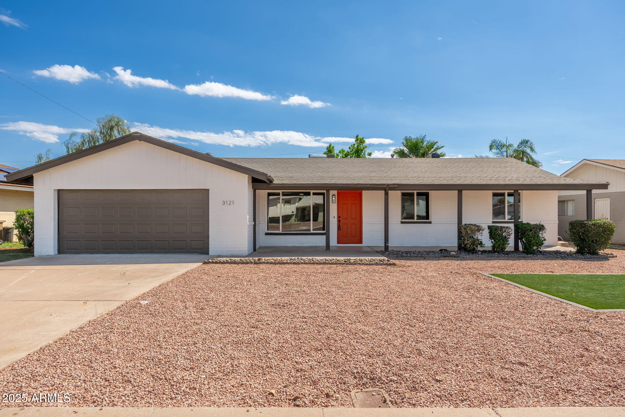 3121 W Hearn Rd - 01