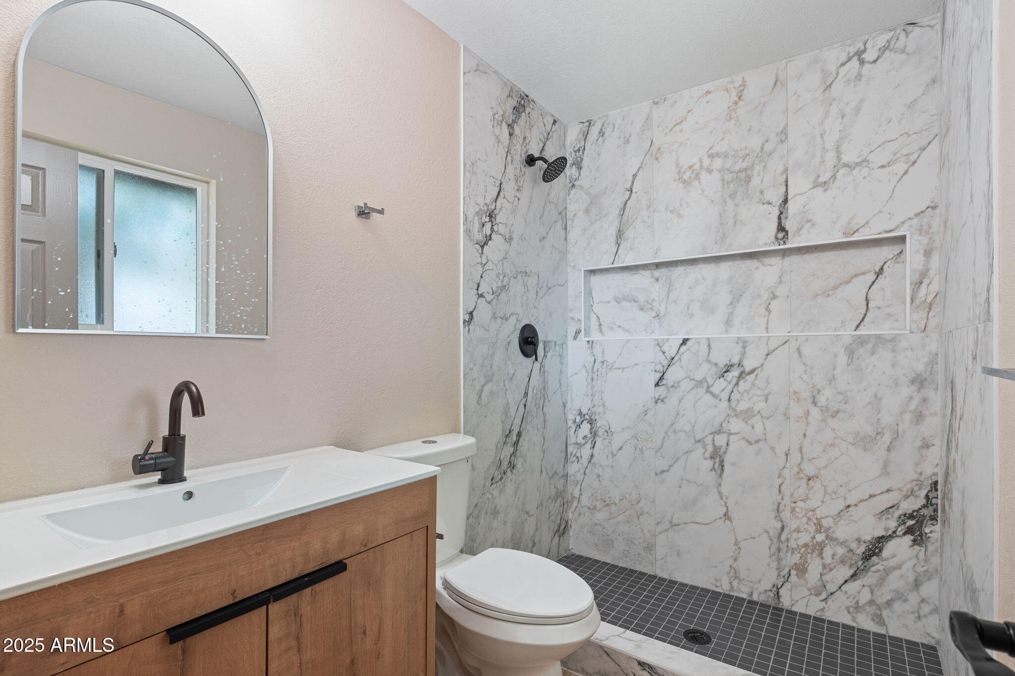 3121 West Hearn Road Phoenix, AZ 85053 - Photo 17 of 39 3121 W Hearn Rd - 17