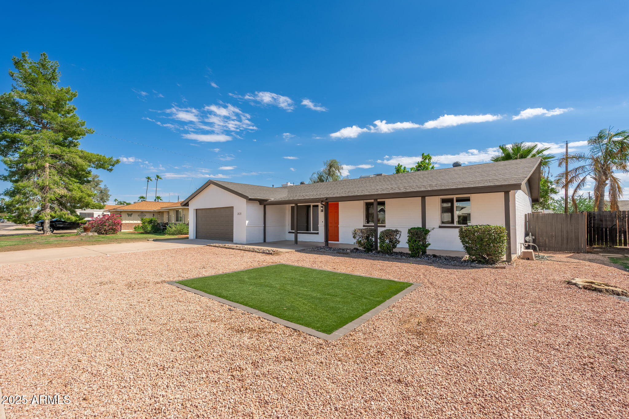 3121 West Hearn Road Phoenix, AZ 85053 - Photo 2 of 39 3121 W Hearn Rd - 02