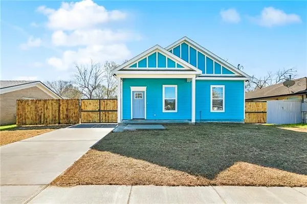 $249,000 | 2509 Riverbend Drive, Violet, LA 70092