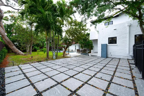 $5,100 | 1629 South Lakeside Drive, Lake Worth Beach, FL 33460