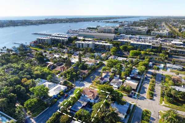 $5,100 | 1629 South Lakeside Drive, Lake Worth Beach, FL 33460