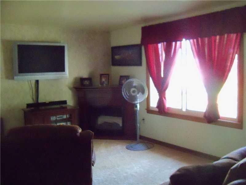 119 Euclid Avenue McKees Rocks, PA 15136 - Photo 2 of 9 Living Room.