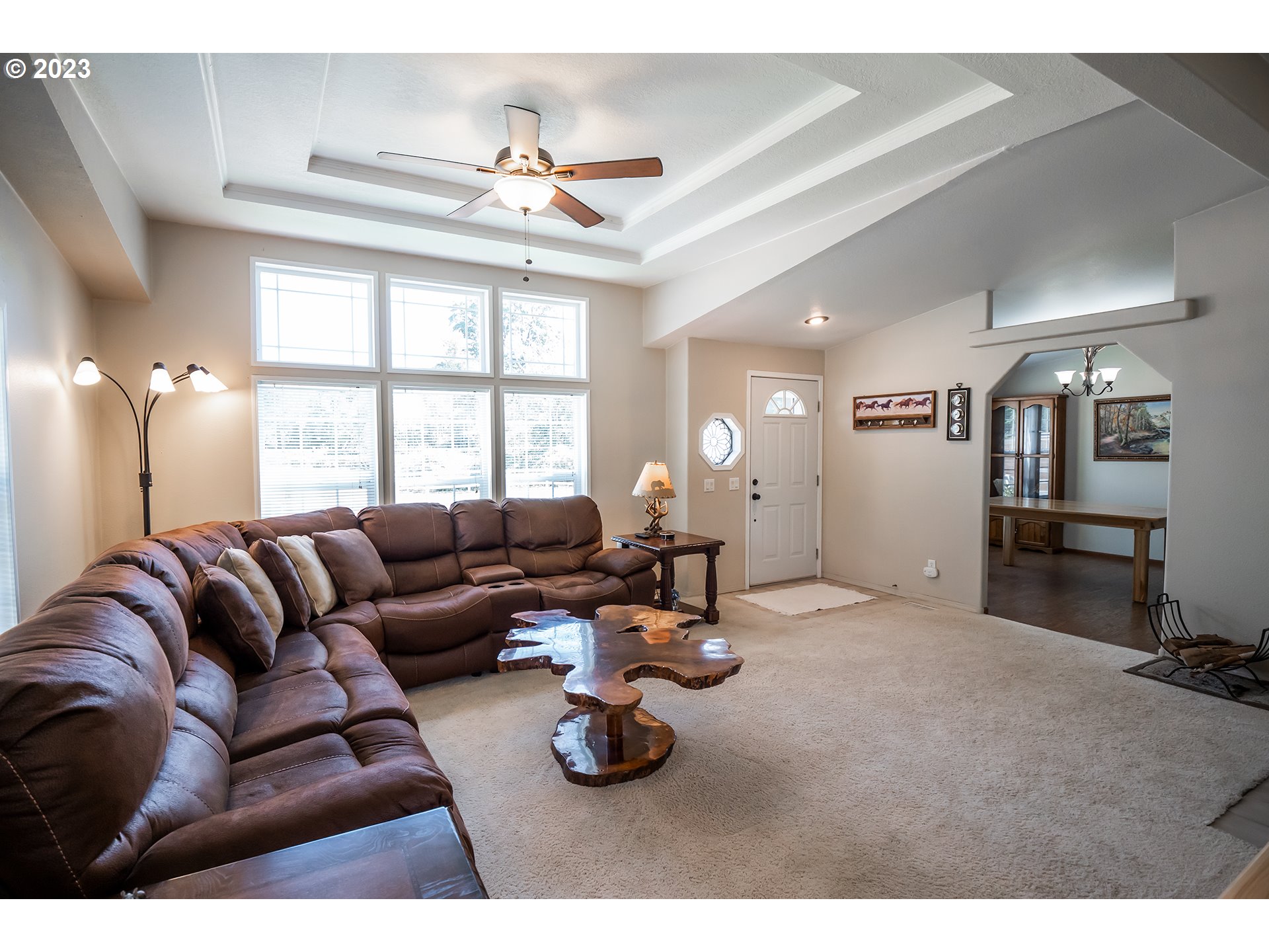 36476 McGowen Creek Road Springfield, OR 97478 - Photo 8 of 36 a living room with furniture