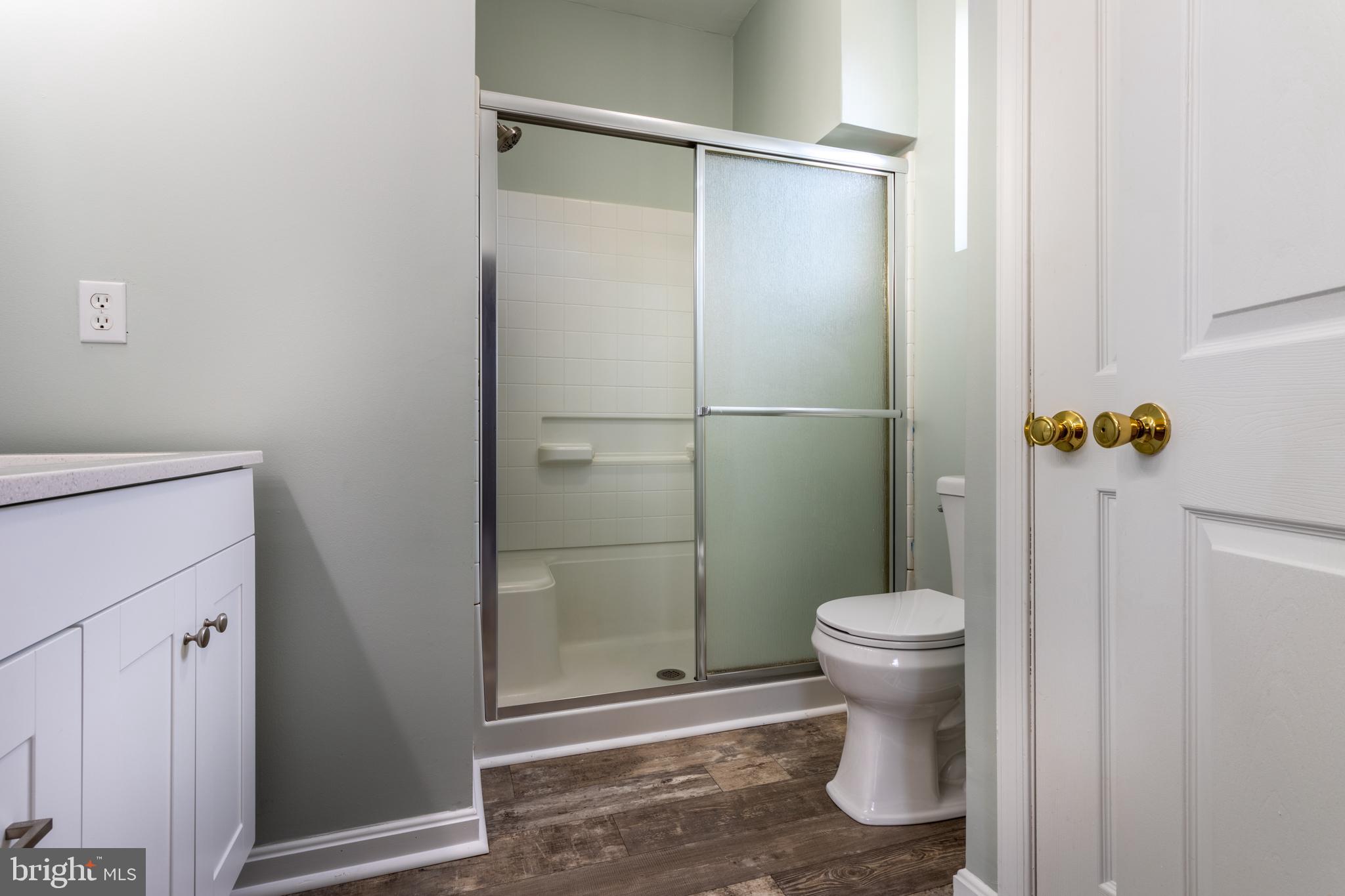 12206 Brandywine Road Brandywine, MD 20613 - Photo 20 of 62 master bath