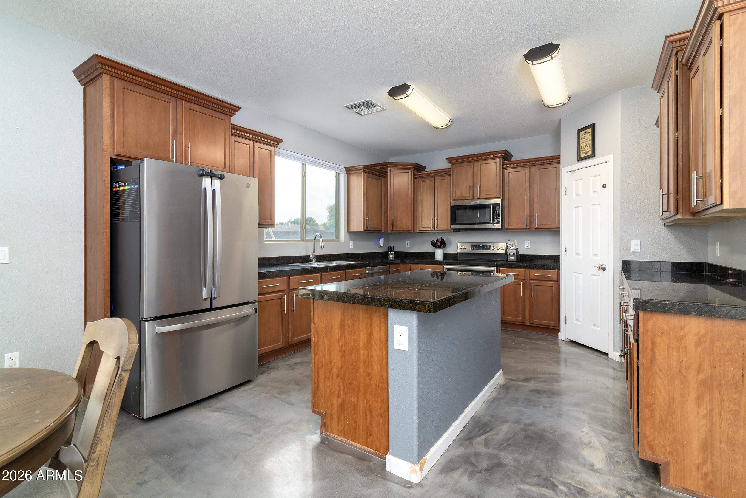 1053 East Harvest Road San Tan Valley, AZ 85140 - Photo 9 of 61 1053_Harvest_MLS_0015