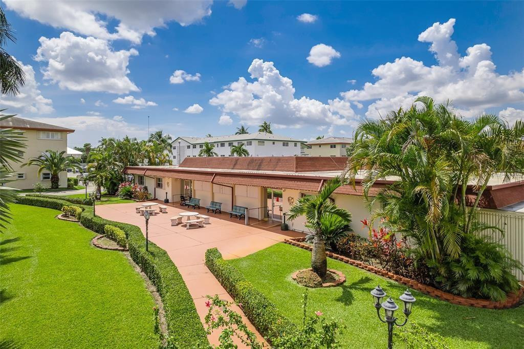 5300 Washington Street, Unit D308 Hollywood, FL 33021 - Photo 29 of 33 Photo 30