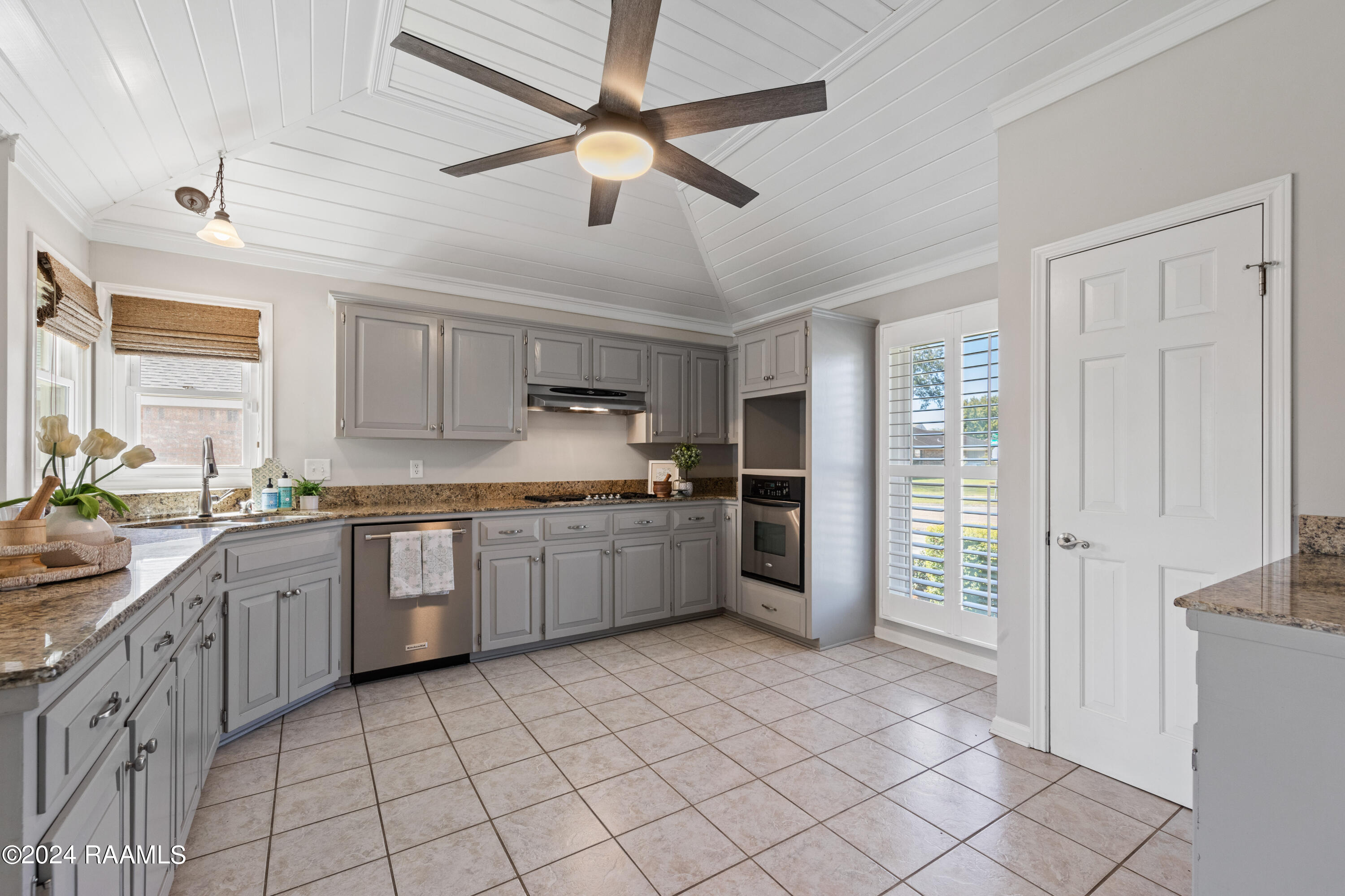 212 Candlelight Drive Lafayette, LA 70506 - Photo 19 of 50 212Candlelight-65