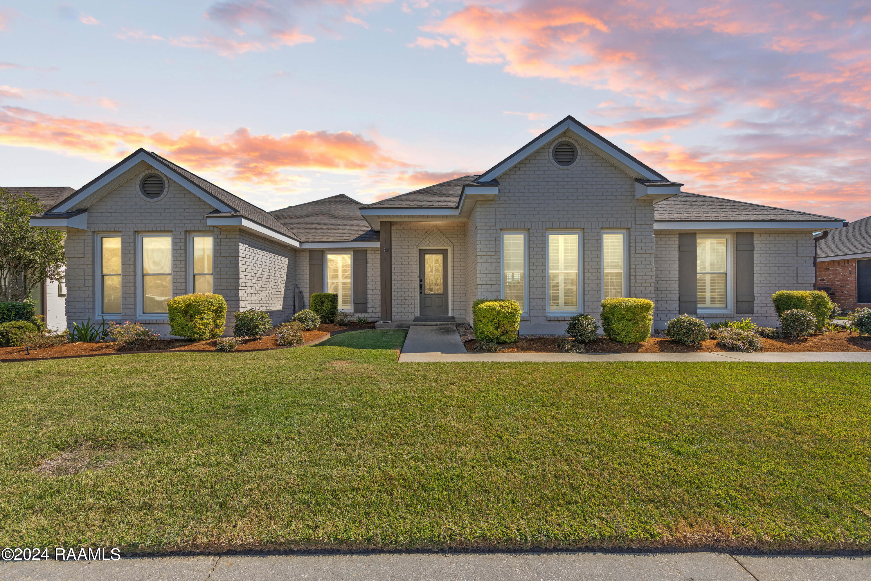 212 Candlelight Drive Lafayette, LA 70506 - Photo 2 of 50 twilight