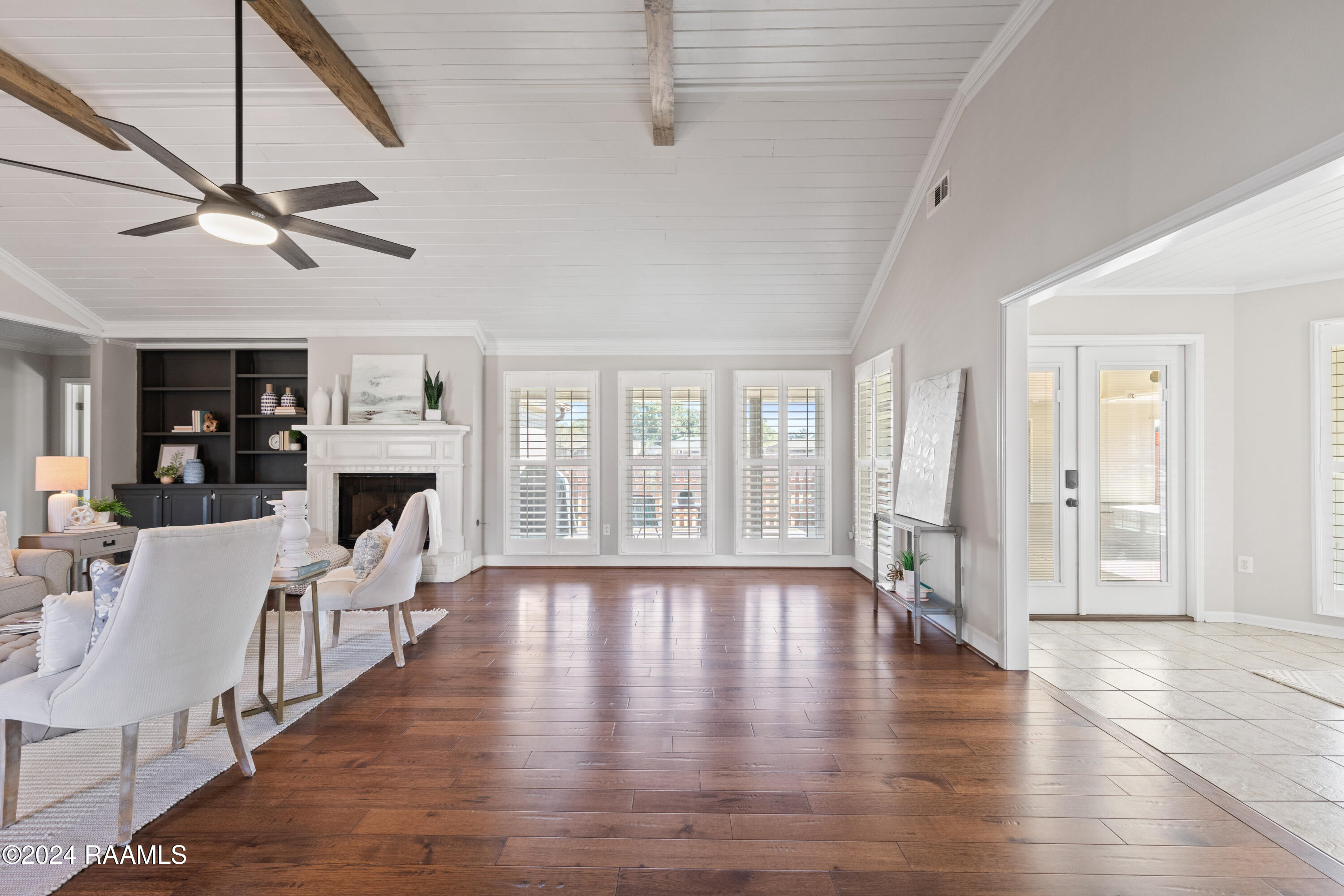 212 Candlelight Drive Lafayette, LA 70506 - Photo 9 of 50 212Candlelight-32