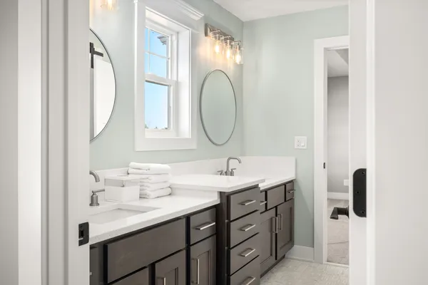 $949,000 | 210 Whittemore Drive, Sycamore, IL 60178