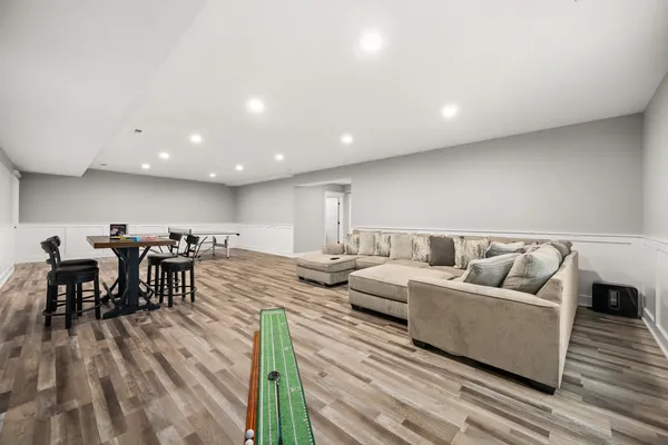 $949,000 | 210 Whittemore Drive, Sycamore, IL 60178