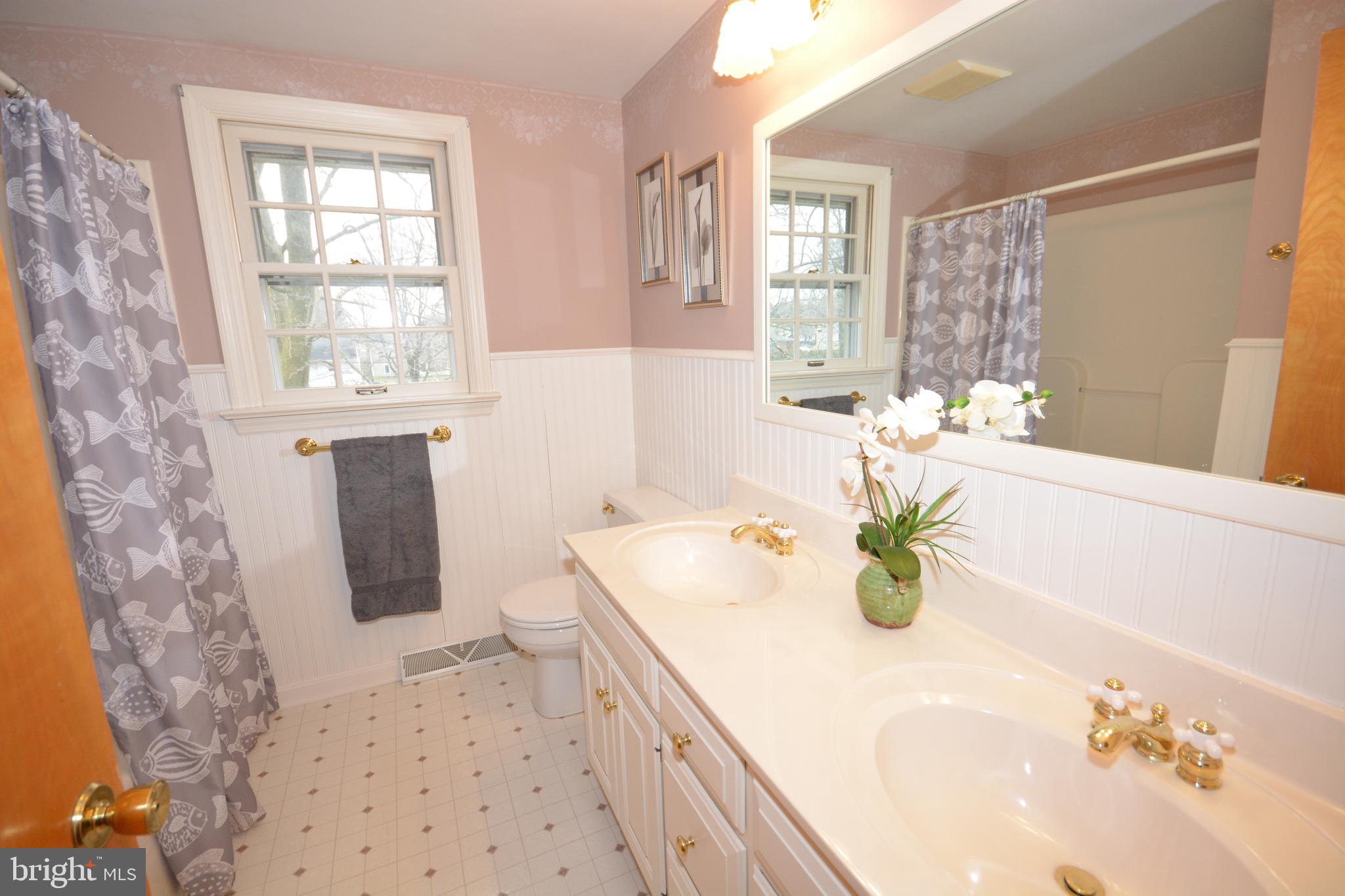 1949 Rachael Drive Lancaster, PA 17601 - Photo 23 of 28 Full Bath
