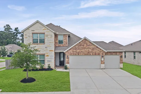 $350,000 | 10218 Shore Acres Lane, Conroe, TX 77384