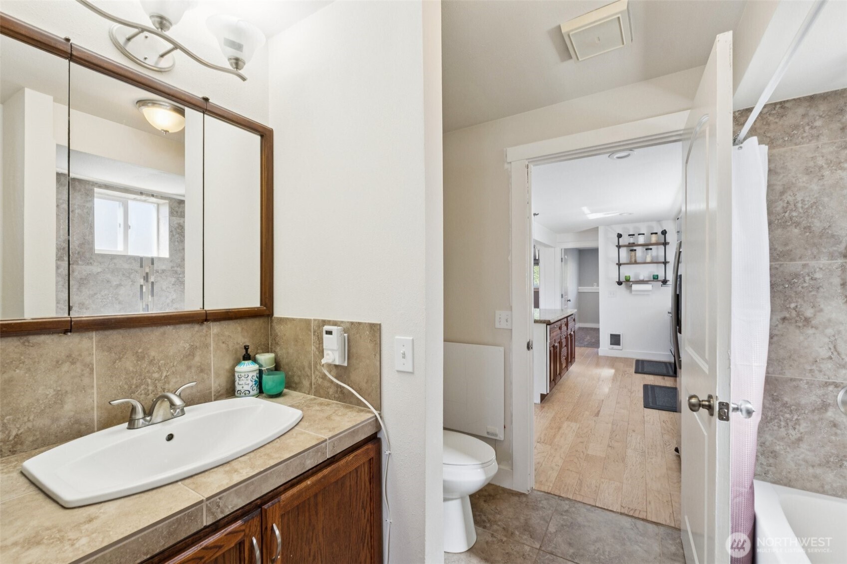 4409 26th Avenue Southwest Seattle, WA 98106 - Photo 20 of 26