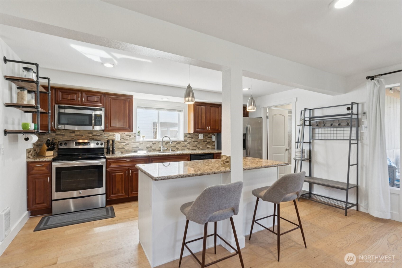 4409 26th Avenue Southwest Seattle, WA 98106 - Photo 8 of 26
