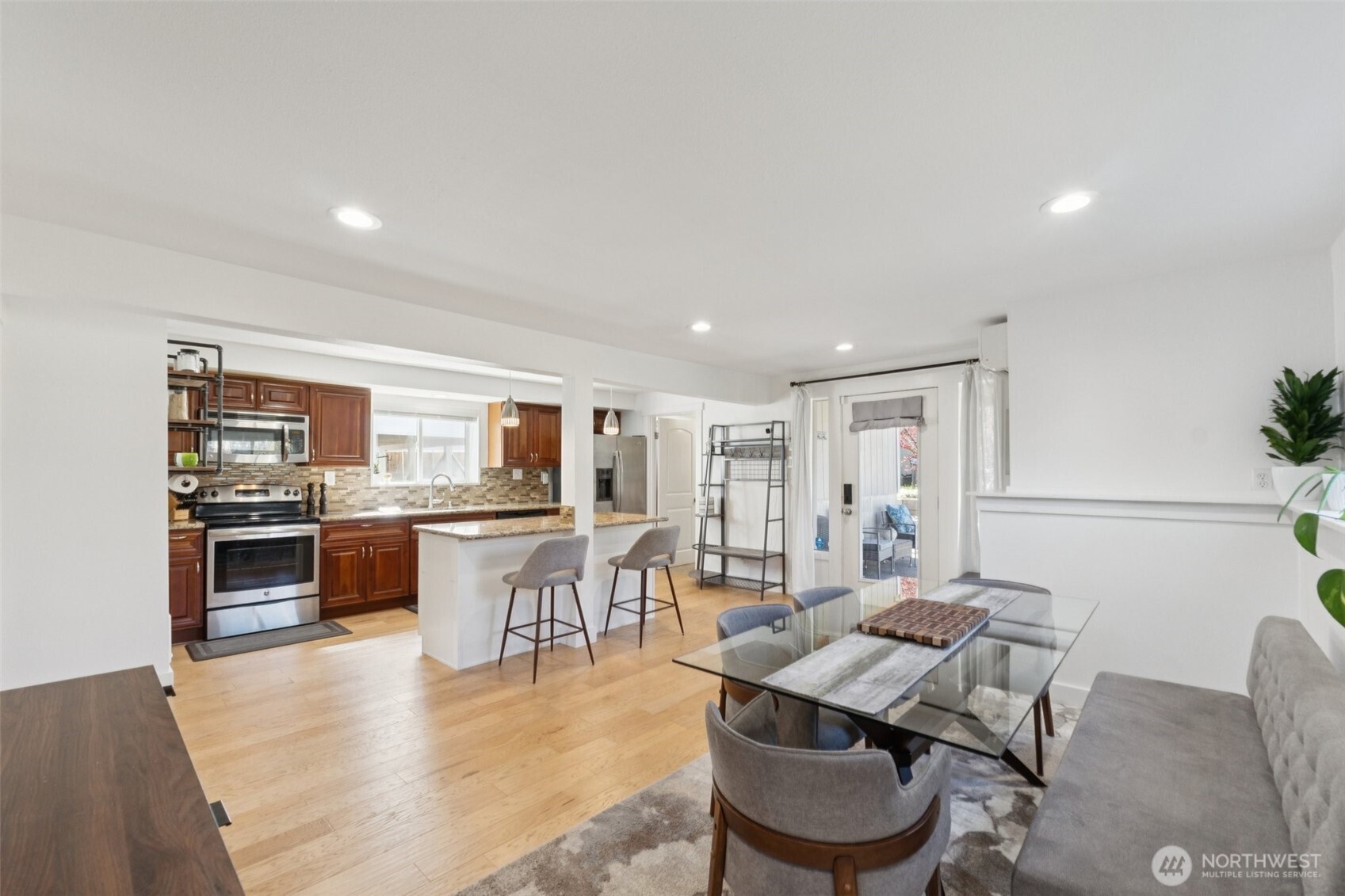 4409 26th Avenue Southwest Seattle, WA 98106 - Photo 10 of 26