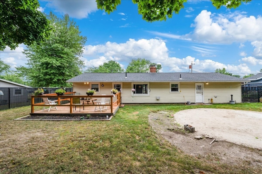 21 Louise Road Holbrook, MA 02343 - Photo 17 of 21 Gallery Image 17