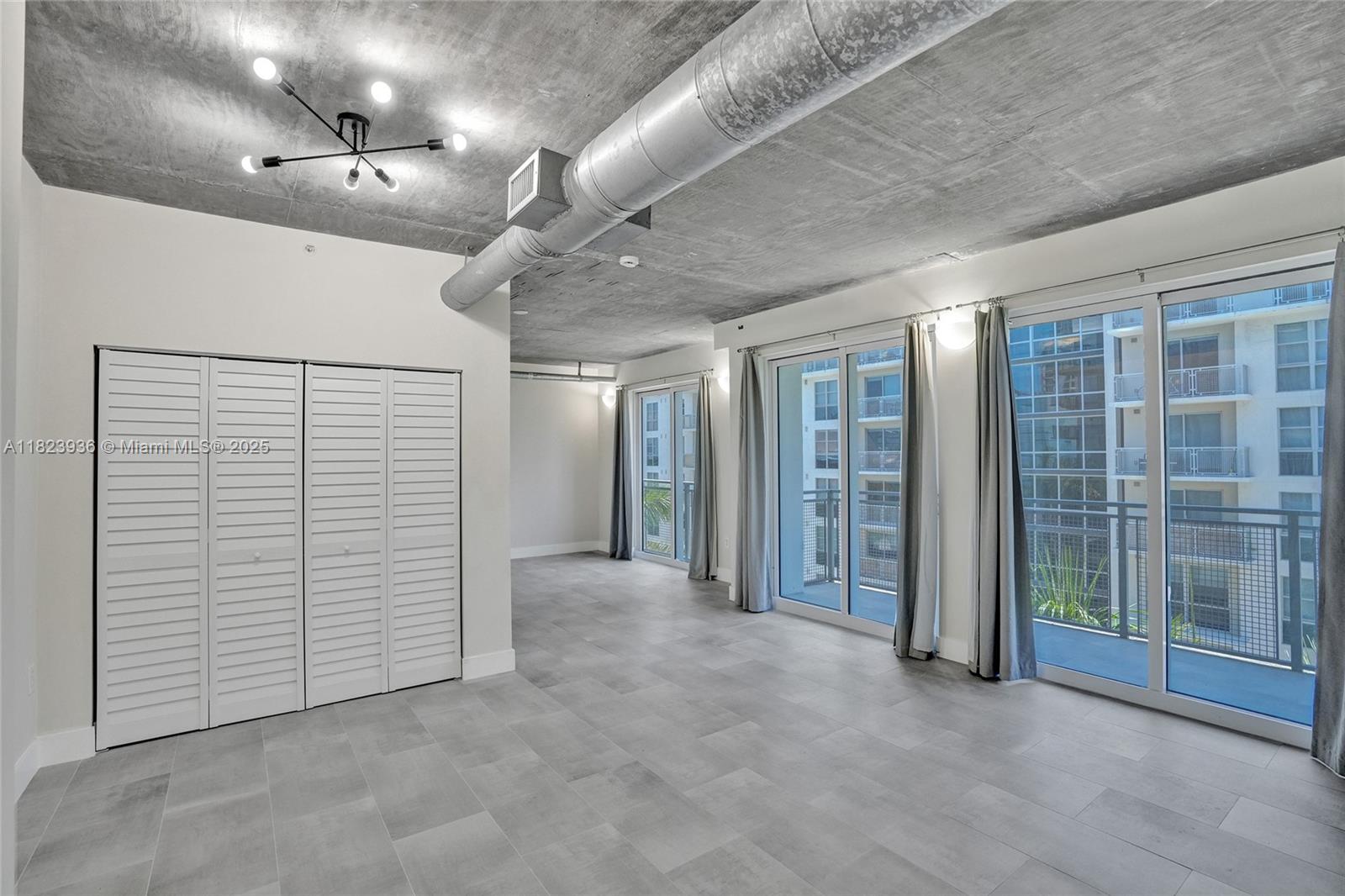 455 Northeast 25th Street, Unit 609 Miami, FL 33137 - Photo 4 of 27 en view interior of a house with an entryway