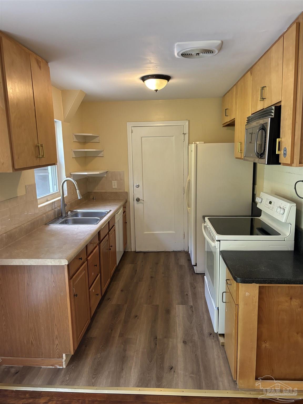5095 Crestwood Road Pensacola, FL 32503 - Photo 7 of 18