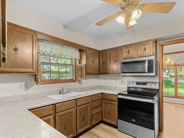 $324,900 | 3121 Monroe Street, Two Rivers, WI 54241