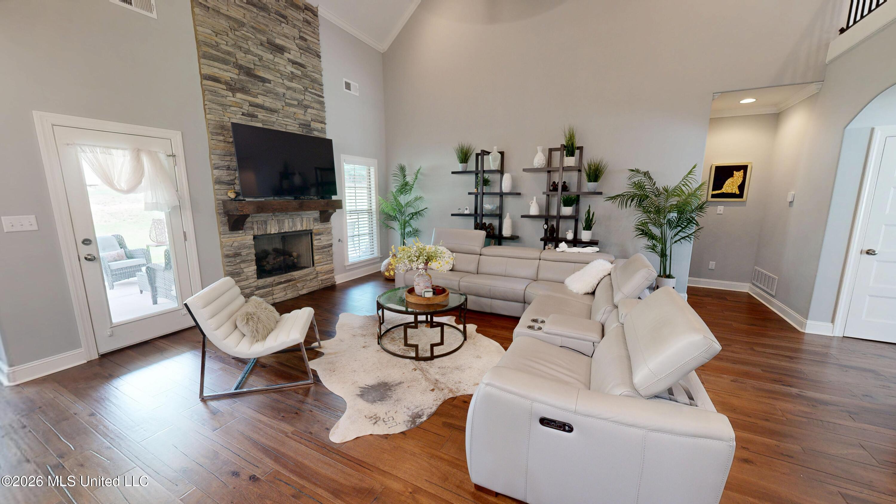 11250 Miller Road Olive Branch, MS 38654 - Photo 14 of 55 Living Room