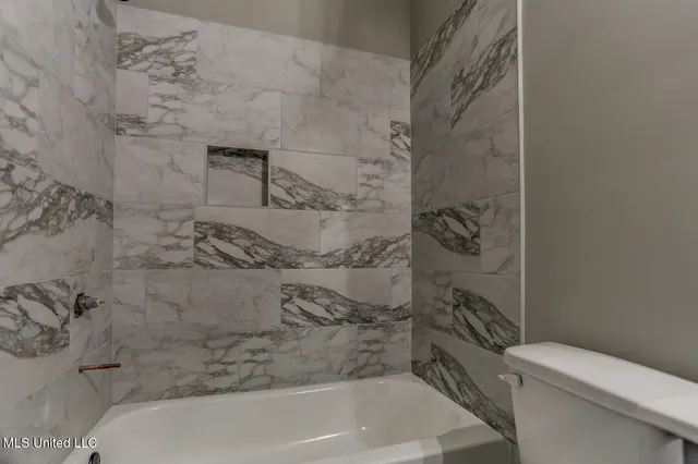 $334,750 | 6587 Boxley Pointe, Walls, MS 38680