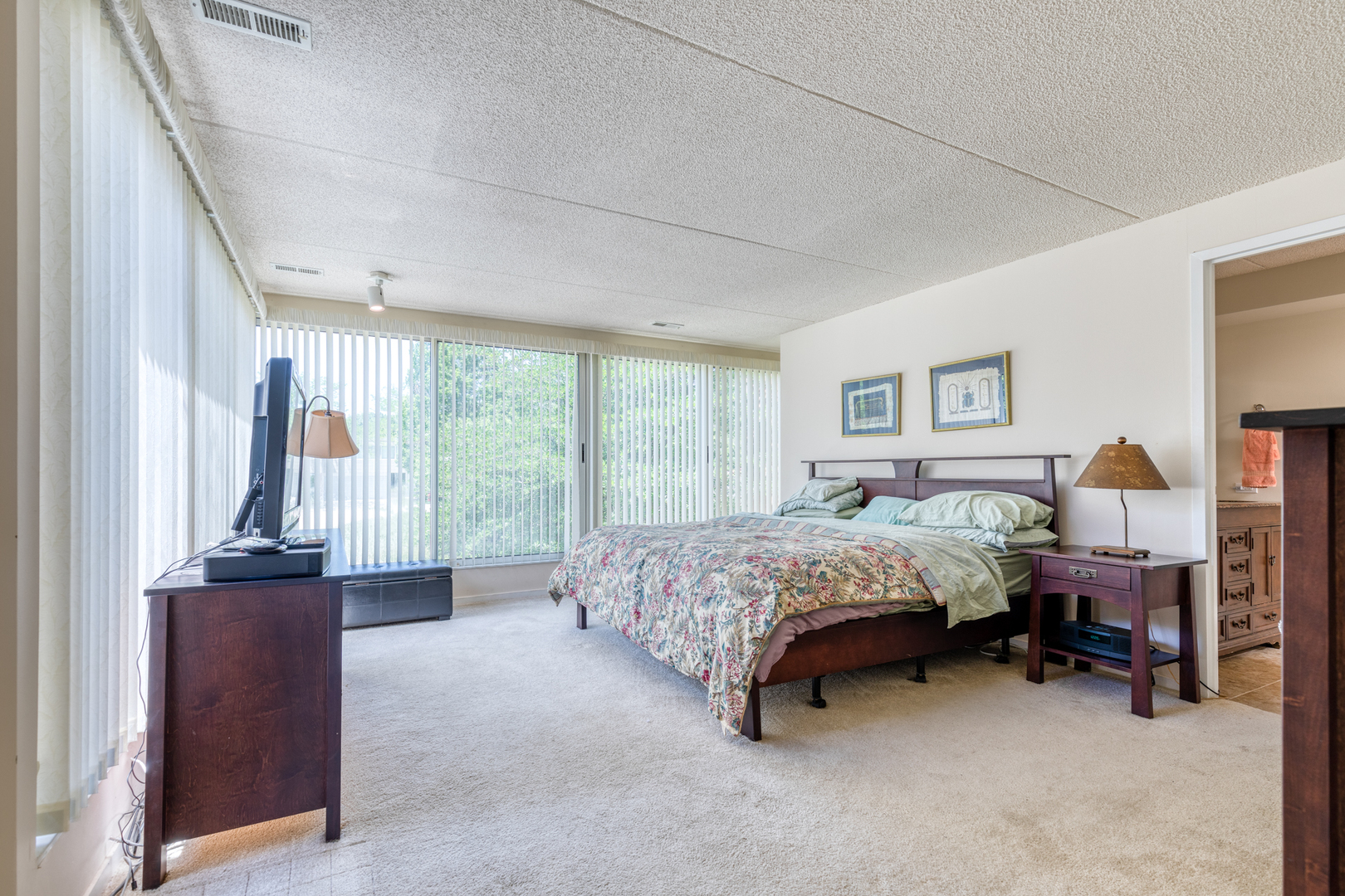 99 Wellington Road Northbrook, IL 60062 - Photo 16 of 30