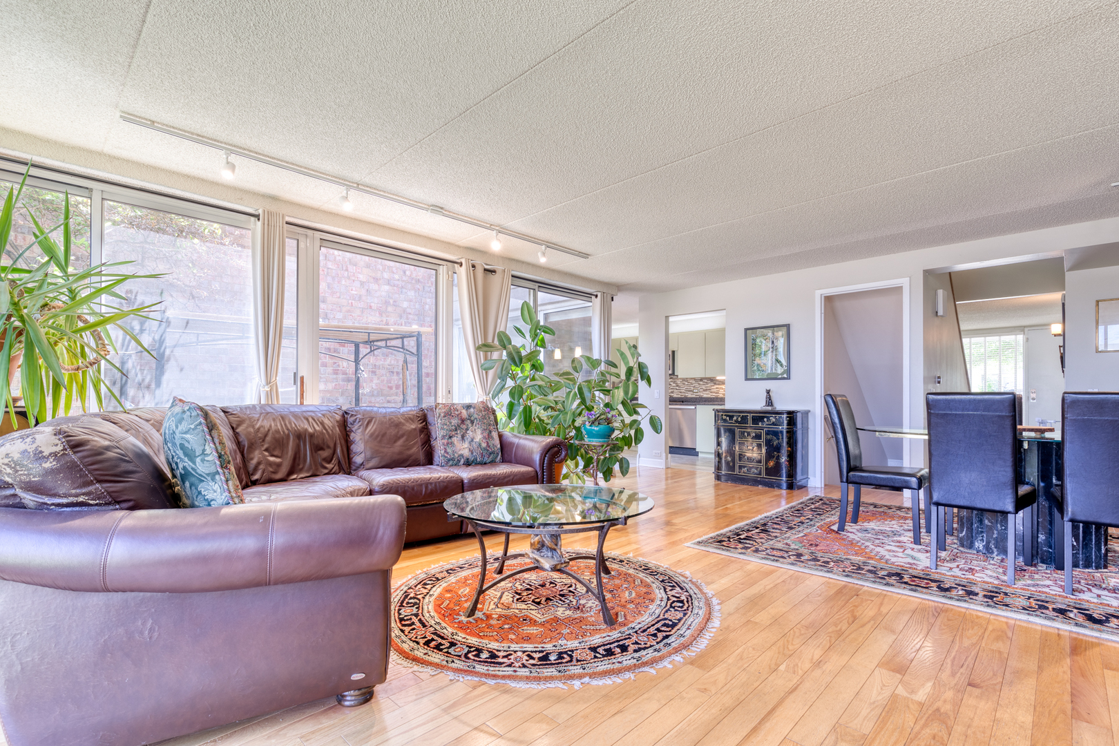 99 Wellington Road Northbrook, IL 60062 - Photo 6 of 30
