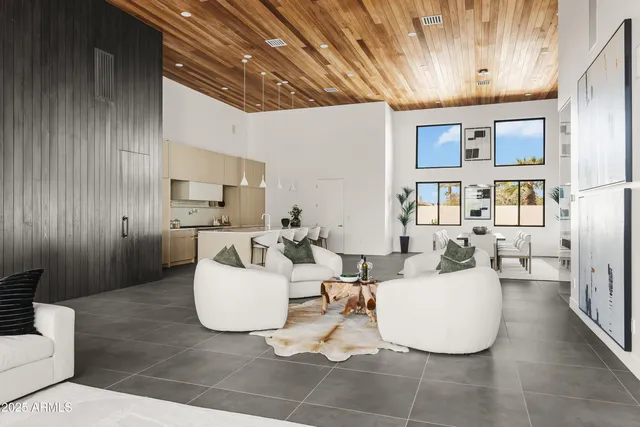 $20,000 | 5156 North 45th Place, Phoenix, AZ 85018