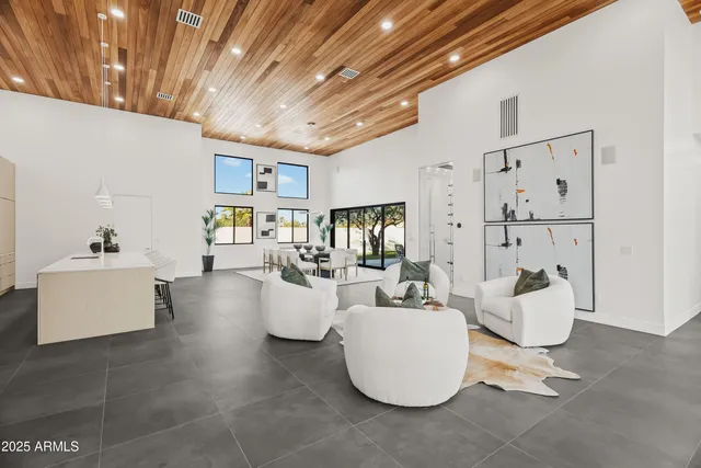 $20,000 | 5156 North 45th Place, Phoenix, AZ 85018