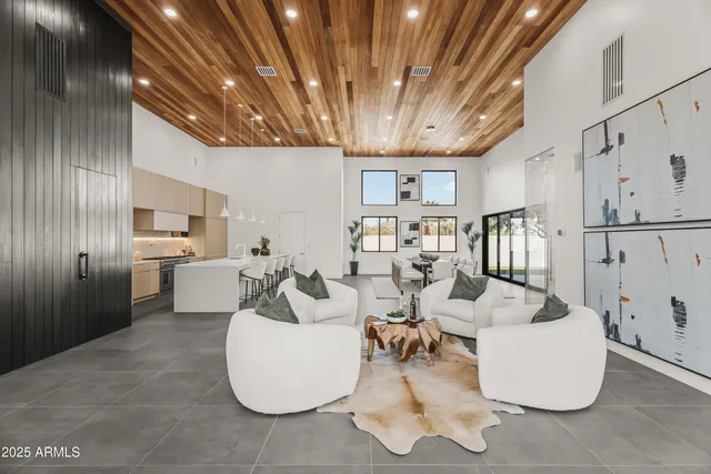 $20,000 | 5156 North 45th Place, Phoenix, AZ 85018