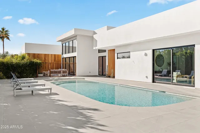 $20,000 | 5156 North 45th Place, Phoenix, AZ 85018