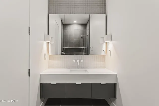 $20,000 | 5156 North 45th Place, Phoenix, AZ 85018