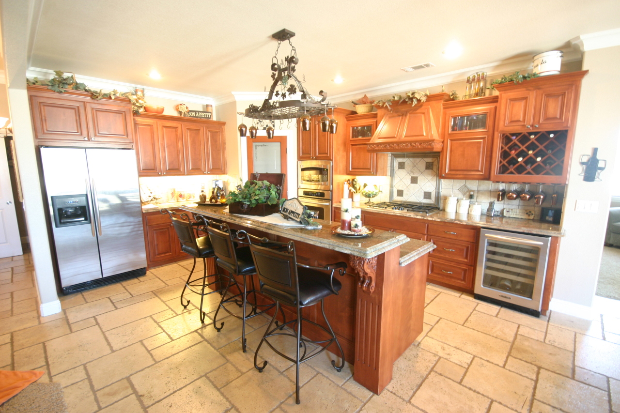 2178 Edinburgh Way Redding, CA 96003 - Photo 11 of 24 Kitchen - Breakfast Bar