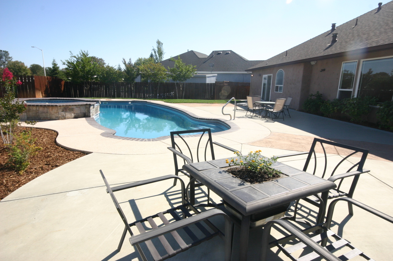 2178 Edinburgh Way Redding, CA 96003 - Photo 8 of 24 Patio and Pool