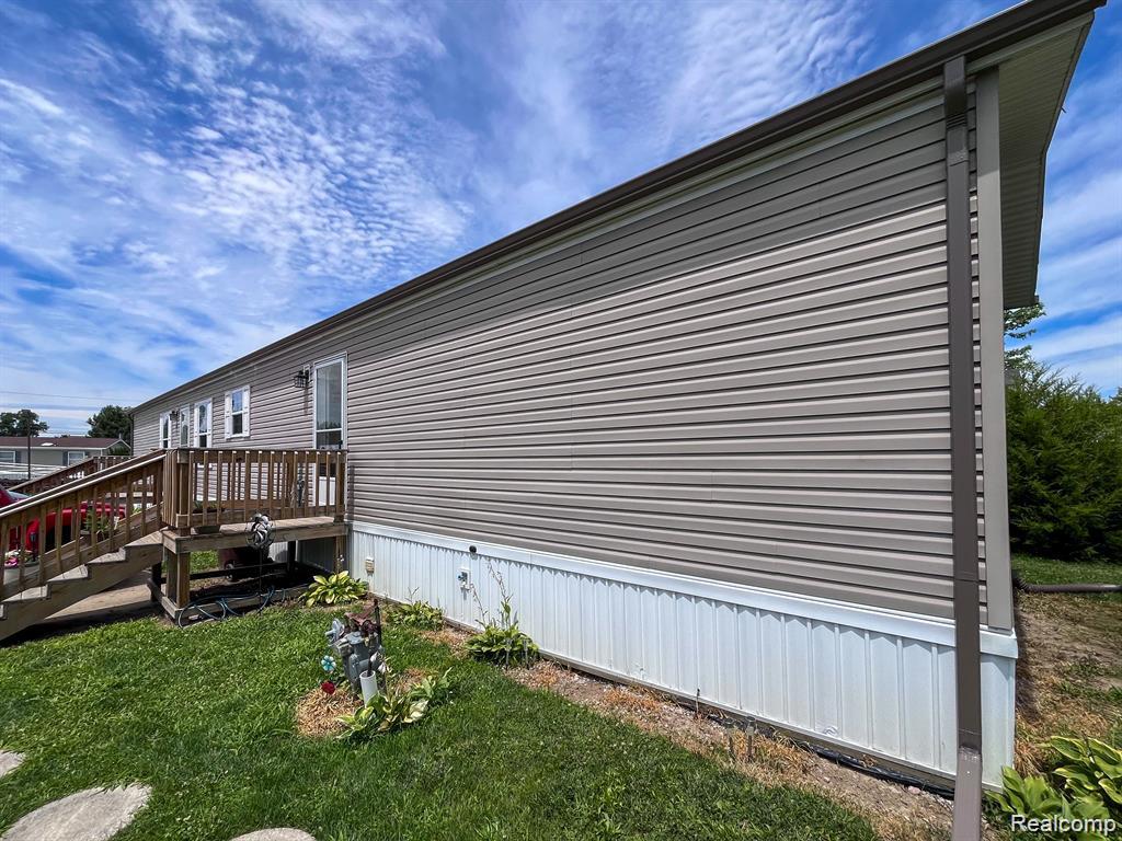 321 Prairie Circle Carleton, MI 48117 - Photo 1 of 20