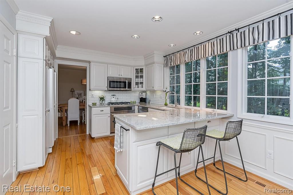 1391 Chestnut Lane Rochester Hills, MI 48309 - Photo 13 of 52