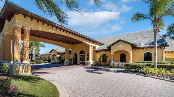 8977 Bismarck Palm Road Kissimmee, FL 34747 - Photo 2 of 60